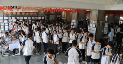 超燃预警！灏粤技能展变身巨型“百变技能盲盒”，等你来拆！